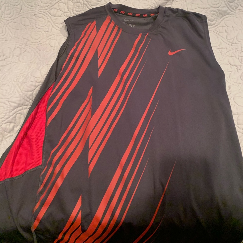 Nike sport cut off sleeves shirt